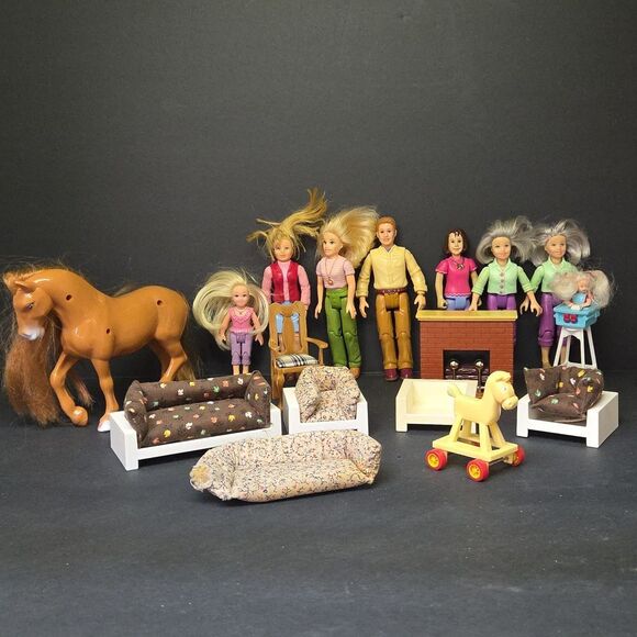 Fisher Price loving Family Dolls & House items, 8 Figures, Horse - Picture 1 of 15